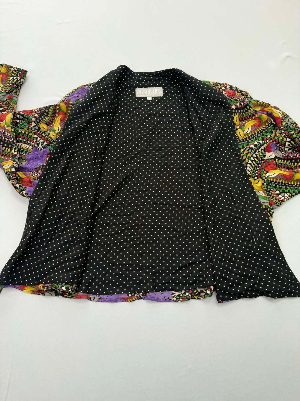 Platinum by Dorothy Schoelen Vintage Abstract Fruit Print Batwing Jacket - Picture 4 of 12